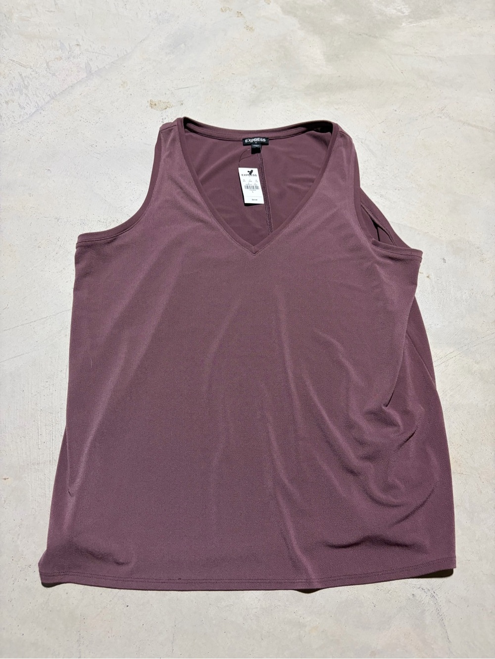 Express NWT Plum V-Neck Sleeveless Top large MSRP$25